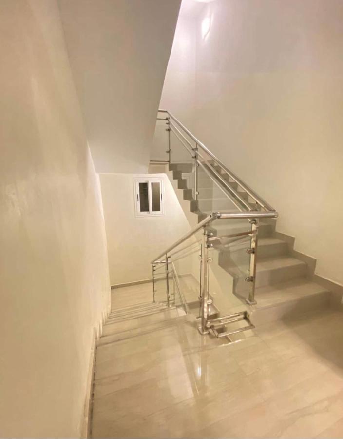 Appartement Haut Standing Idealement Situe A Dakar Exterior photo
